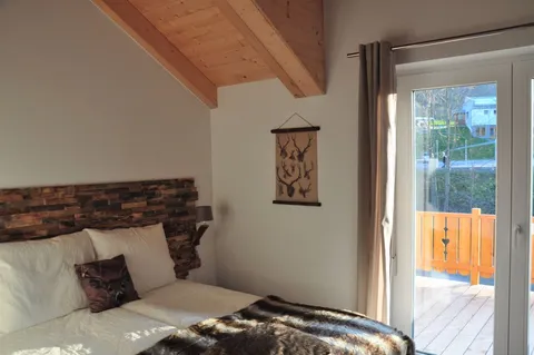 Flügeltüren zum Balkon von Schlafzimmer 2 aus