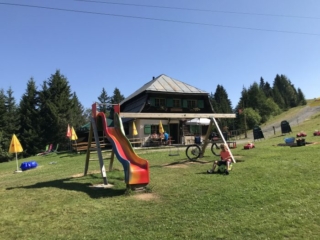 dreilaendereck hutte