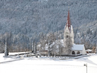 thoerl-pfarrkirche-berghaus-christel